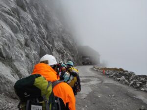路要自己走